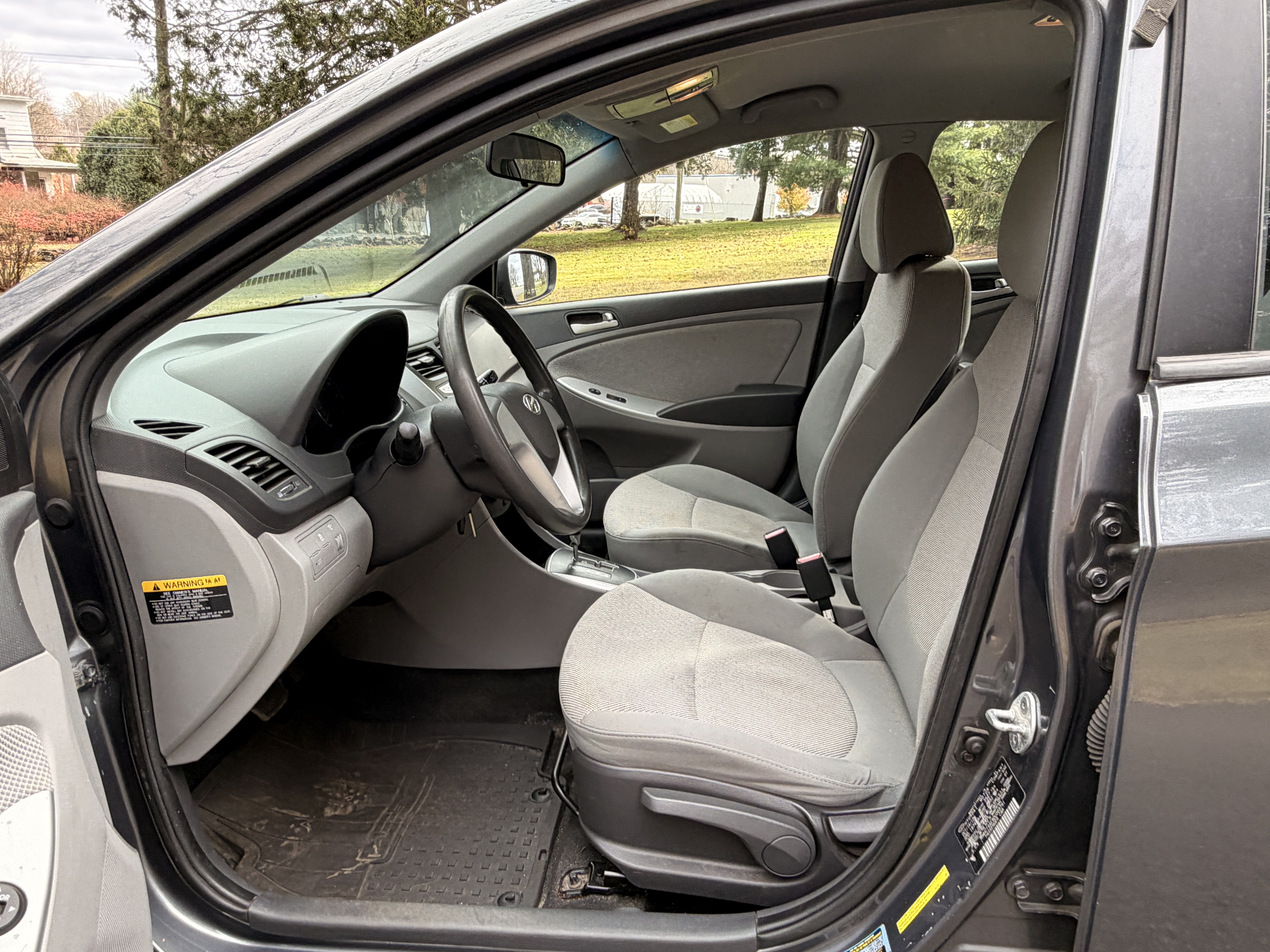 2013 Hyundai Accent GLS FWD - Clean, Maintained and Reliable 4D Sedan — photo 18